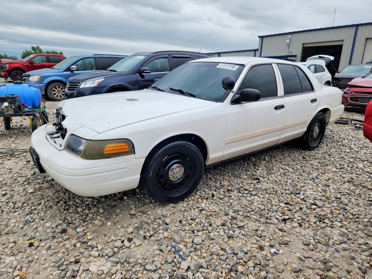 2011 Ford Police Interceptor, VIN 2FABP7BV8BX181235 — Front end