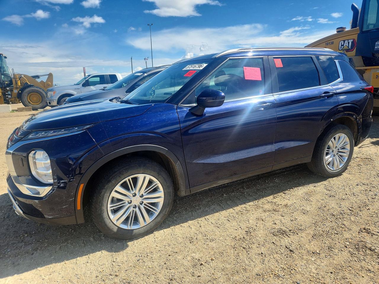 2022 Mitsubishi Outlander SE, VIN JA4J4UA81NZ618428 — Vandalism