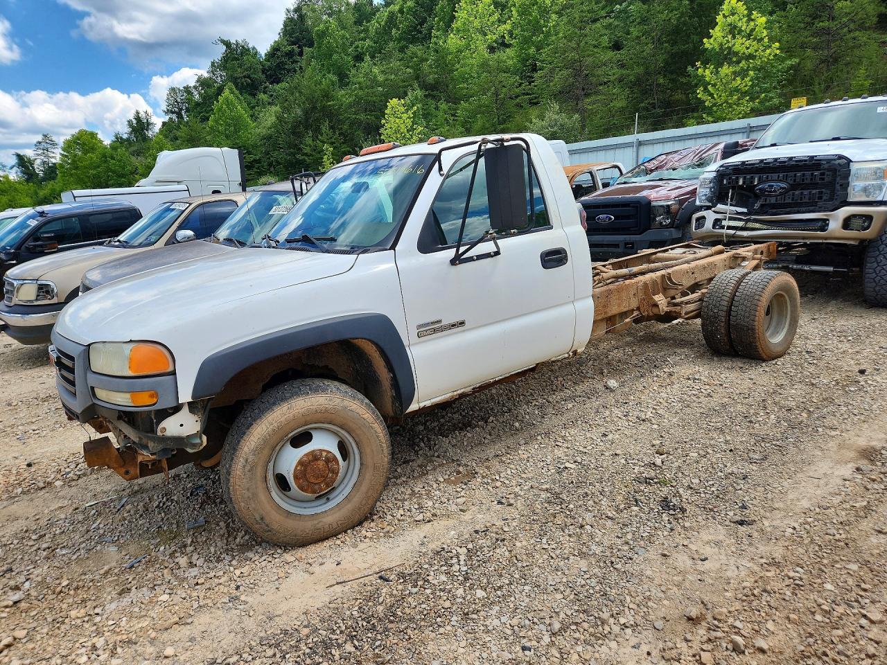 2007 GMC Sierra 3500, VIN 1GDJK34D17E137244 — Interior fire