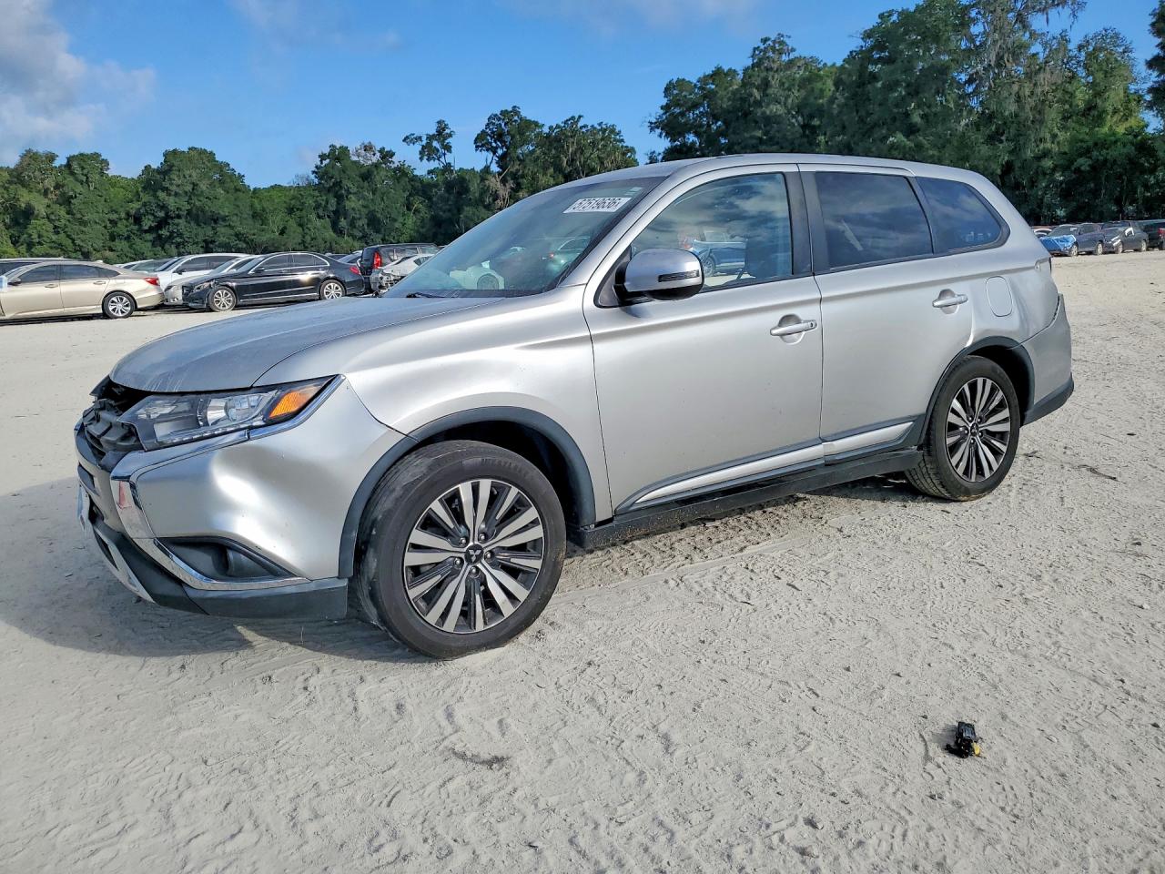 2019 Mitsubishi Outlander SE, VIN JA4AD3A32KZ047655 — Бок