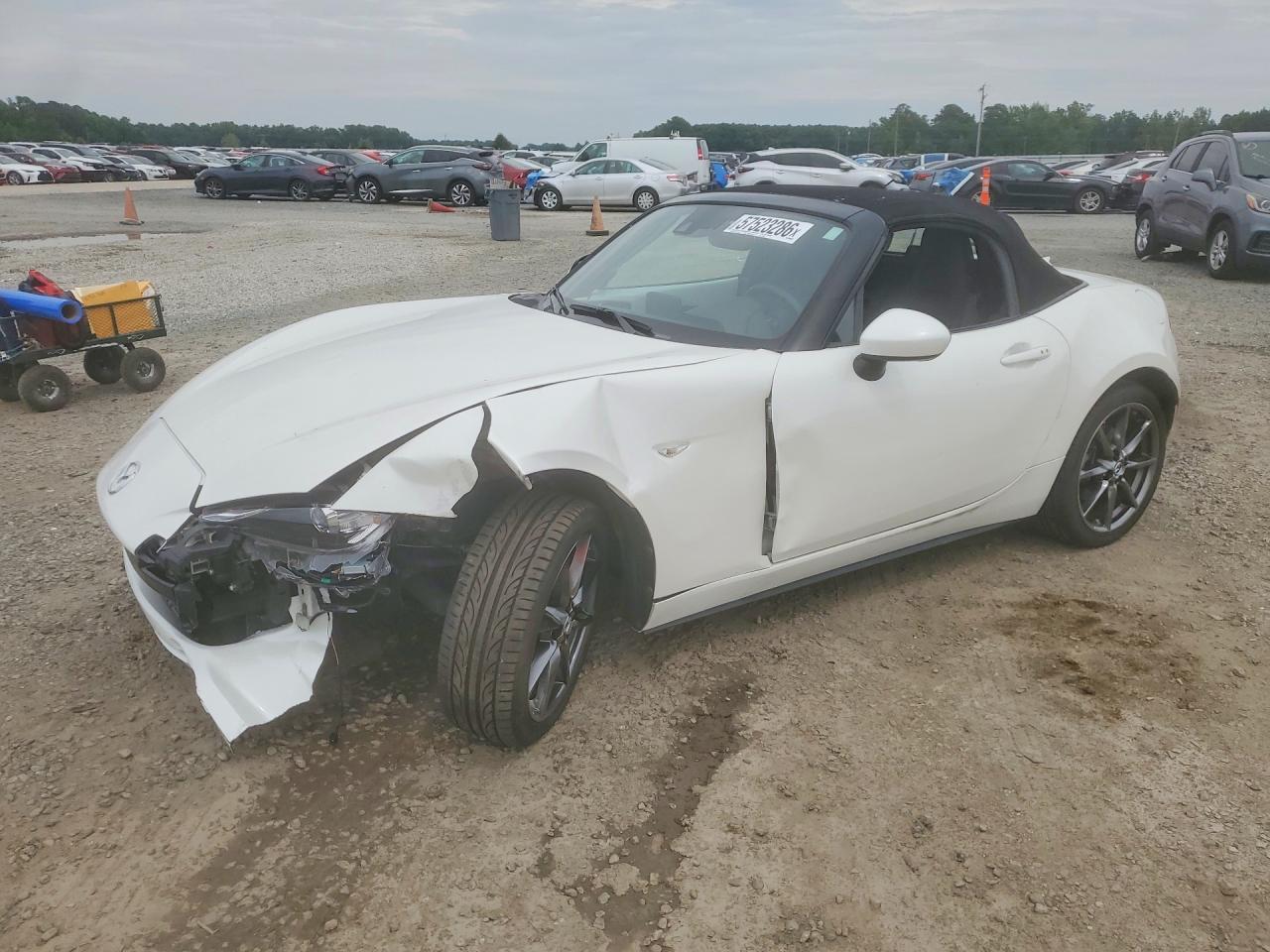 2018 Mazda MX-5 Miata Grand Touring, VIN JM1NDAD79J0201145 — Front end