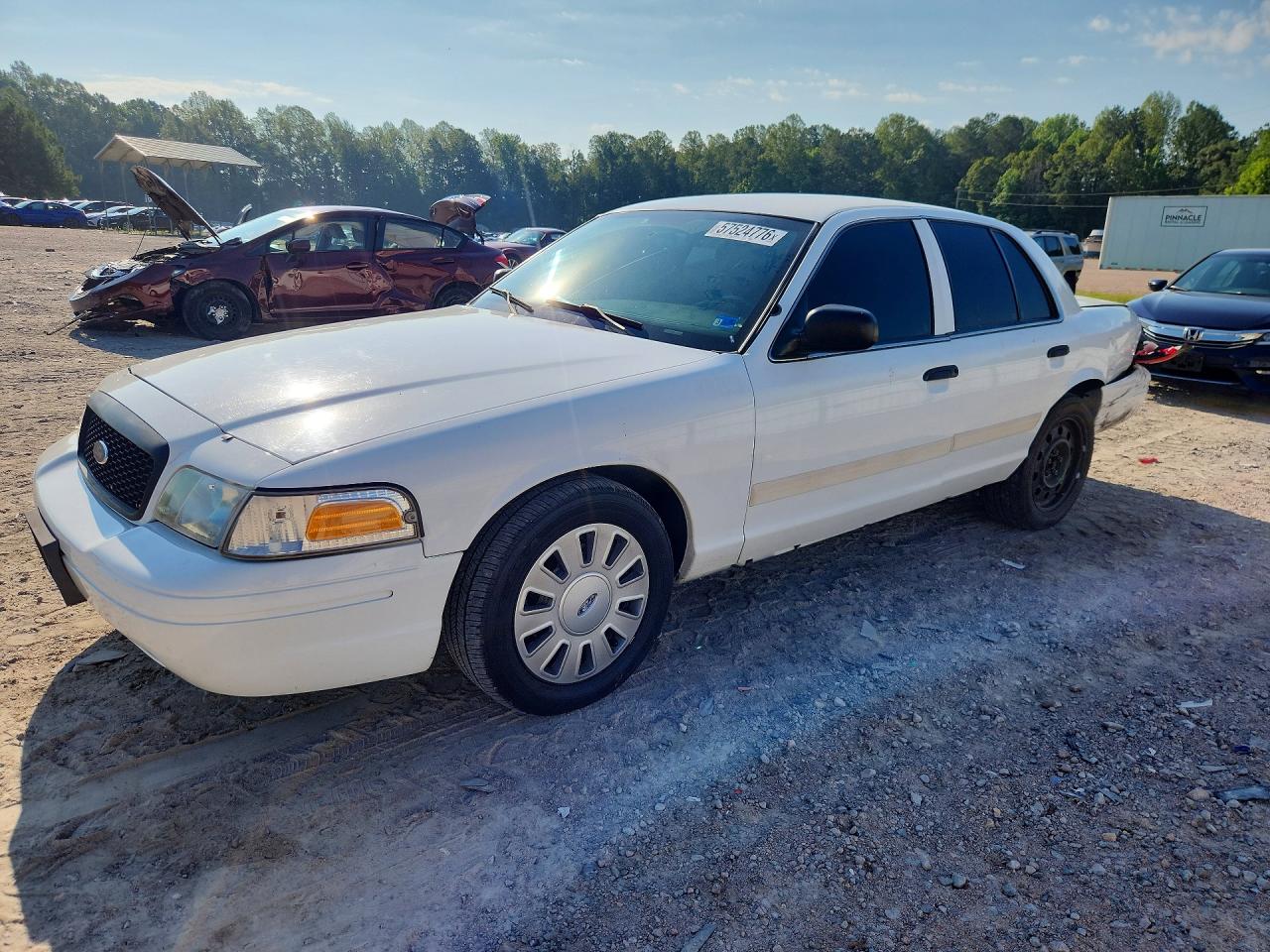 2011 Ford Police Interceptor, VIN 2FABP7BV8BX115669 — Rear end