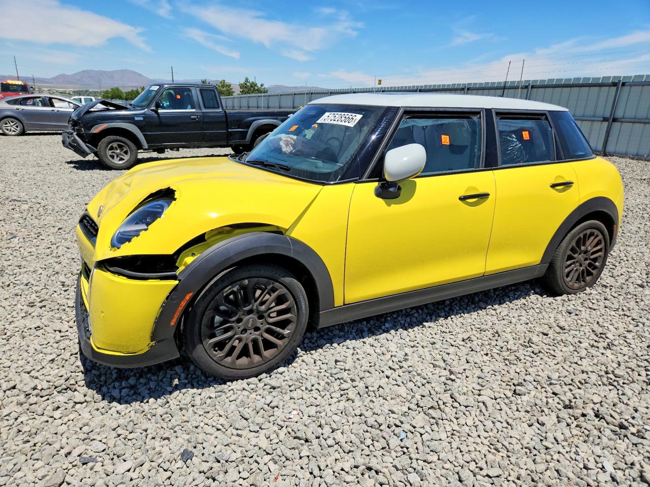 2025 MINI Hardtop 4 Door Cooper S, VIN WMW53GD07S2X13854 — Auction photo
