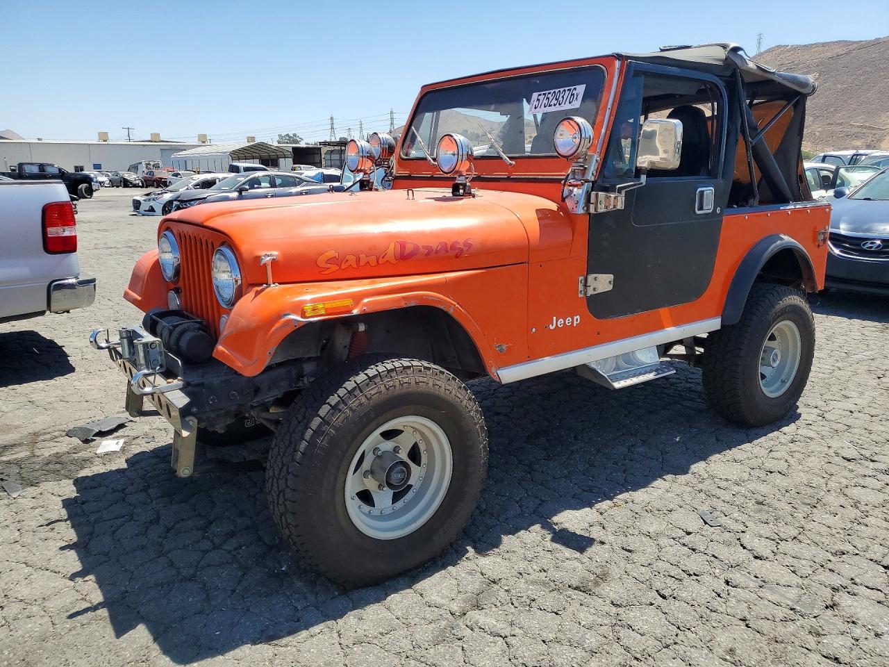 1983 Jeep CJ, VIN 1JCCN87E2DT069077 — Мелкие вмятины и царапины