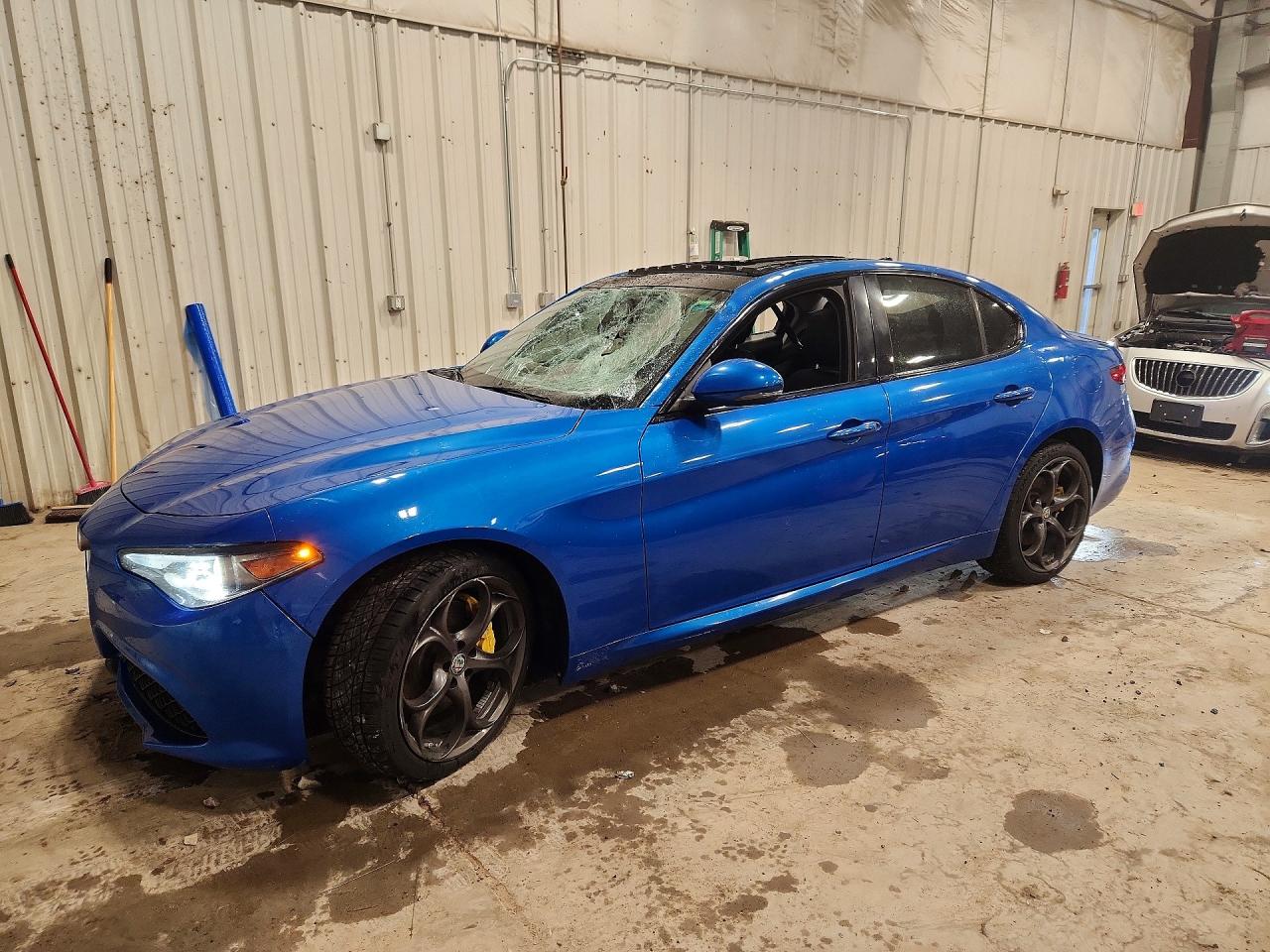 2019 Alfa Romeo Giulia Ti Sport, VIN ZARFANBN9K7602022 — Roof