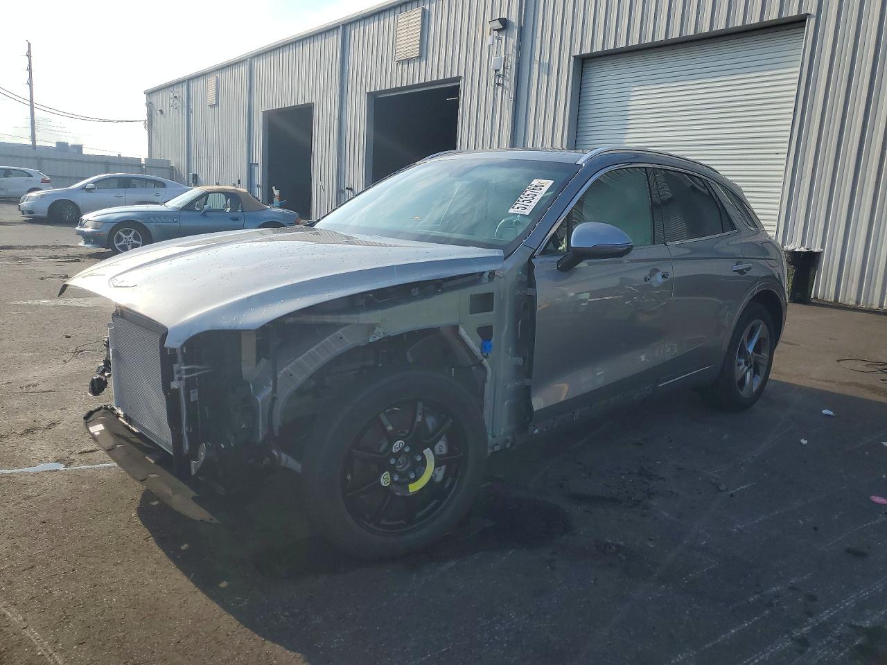 2026 Genesis GV70 Advanced, VIN 5NMMBDTBXTH054068 — Front end