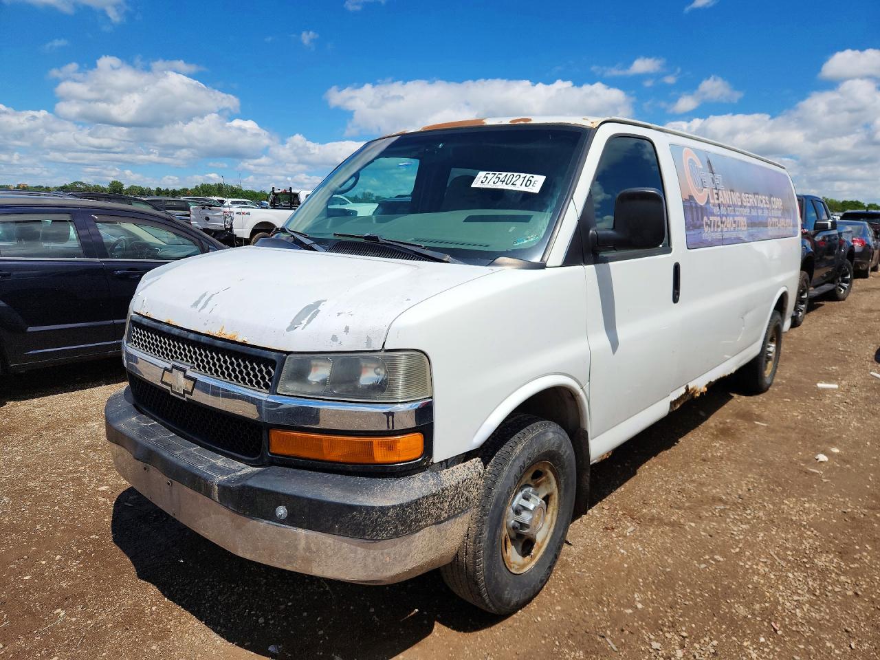 2004 Chevrolet Express Passenger, VIN 1GAHG39U241207388 — Normal wear