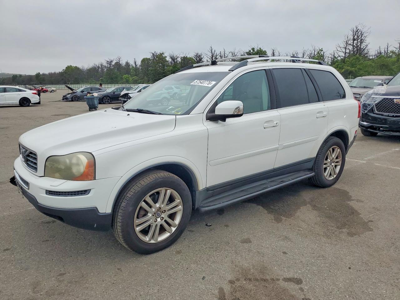2010 Volvo XC90 I6, VIN YV4982CZ0A1551480 — Side