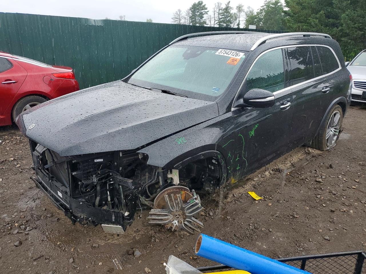 2022 Mercedes-Benz GLS 450, VIN 4JGFF5KE4NA675295 — Front end