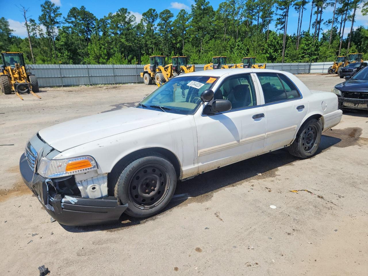 2011 Ford Police Interceptor, VIN 2FABP7BV1BX101998 — Side