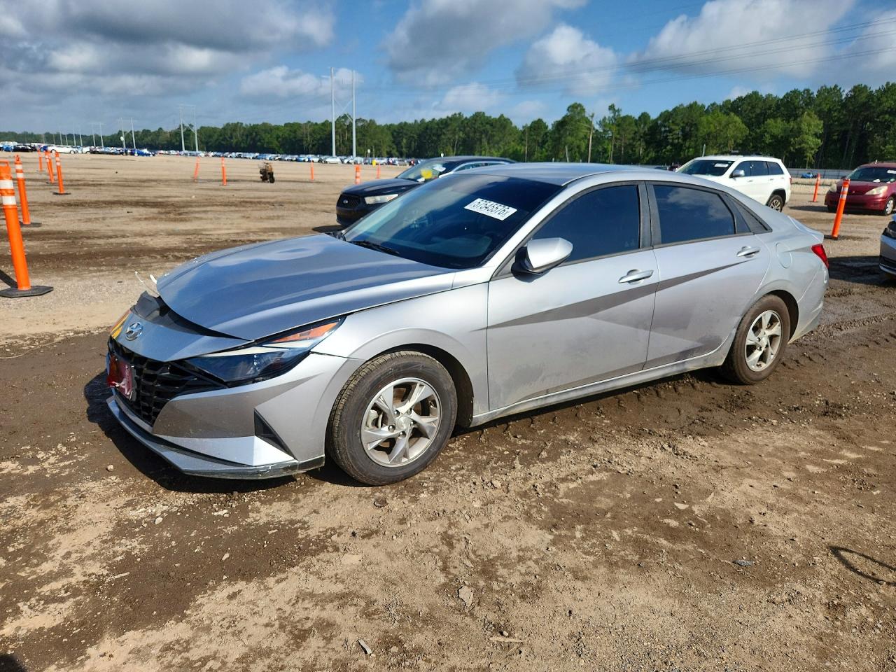2021 Hyundai Elantra SE, VIN 5NPLL4AG1MH048493 — Front end