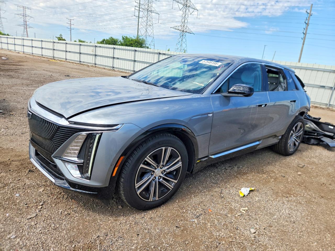 2024 Cadillac LYRIQ Luxury, VIN 1GYKPPRL4RZ128187 — Rear end