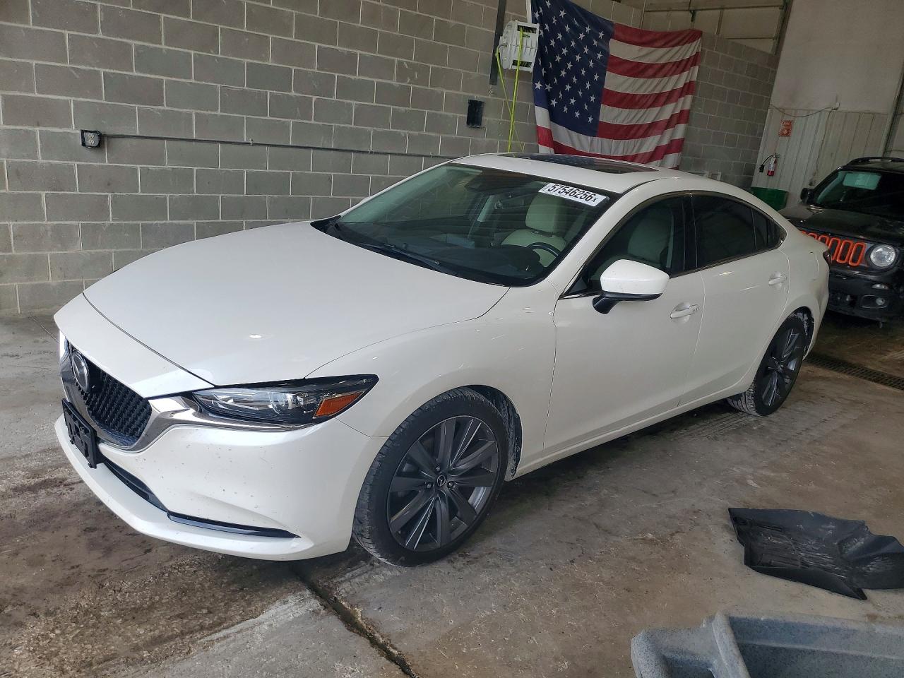 2018 Mazda 6 Touring, VIN JM1GL1VM9J1327354 — Град