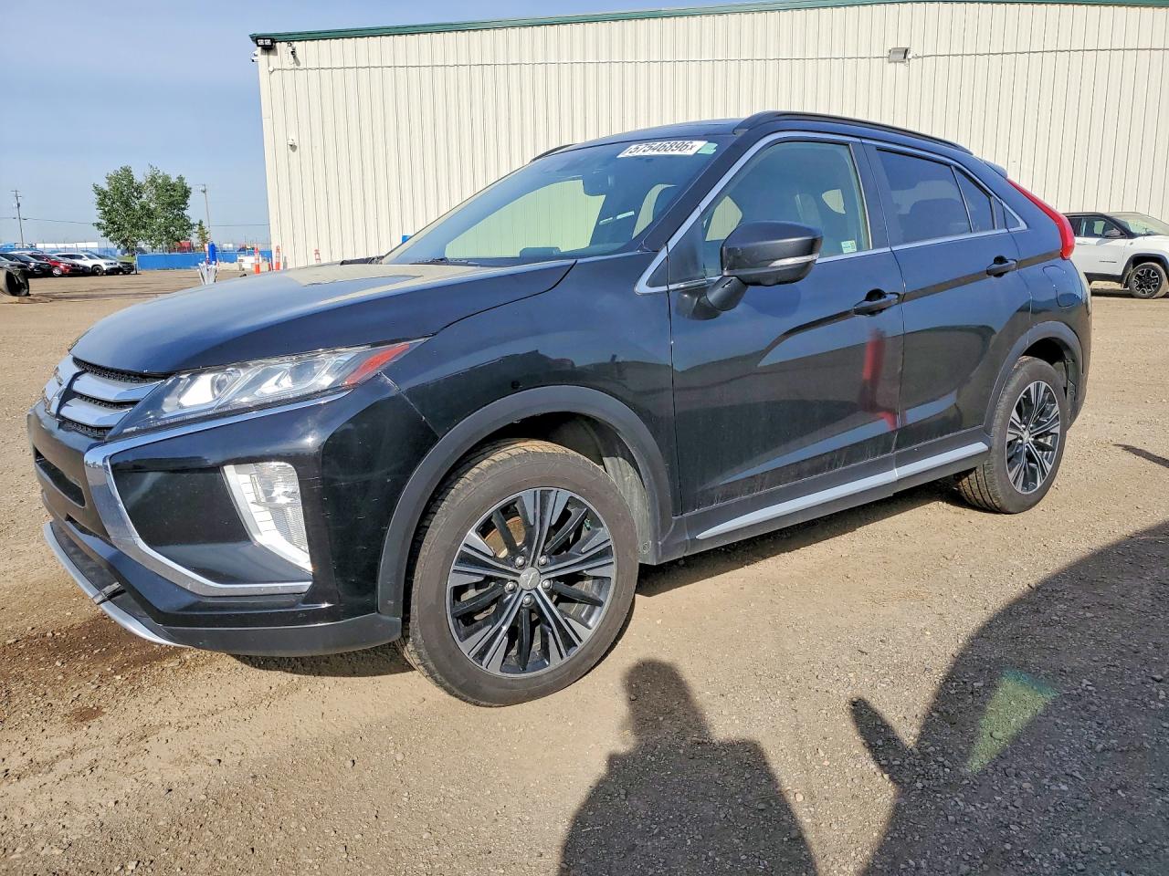 2020 Mitsubishi Eclipse Cross LE, VIN JA4AT4AA4LZ602100 — Зад