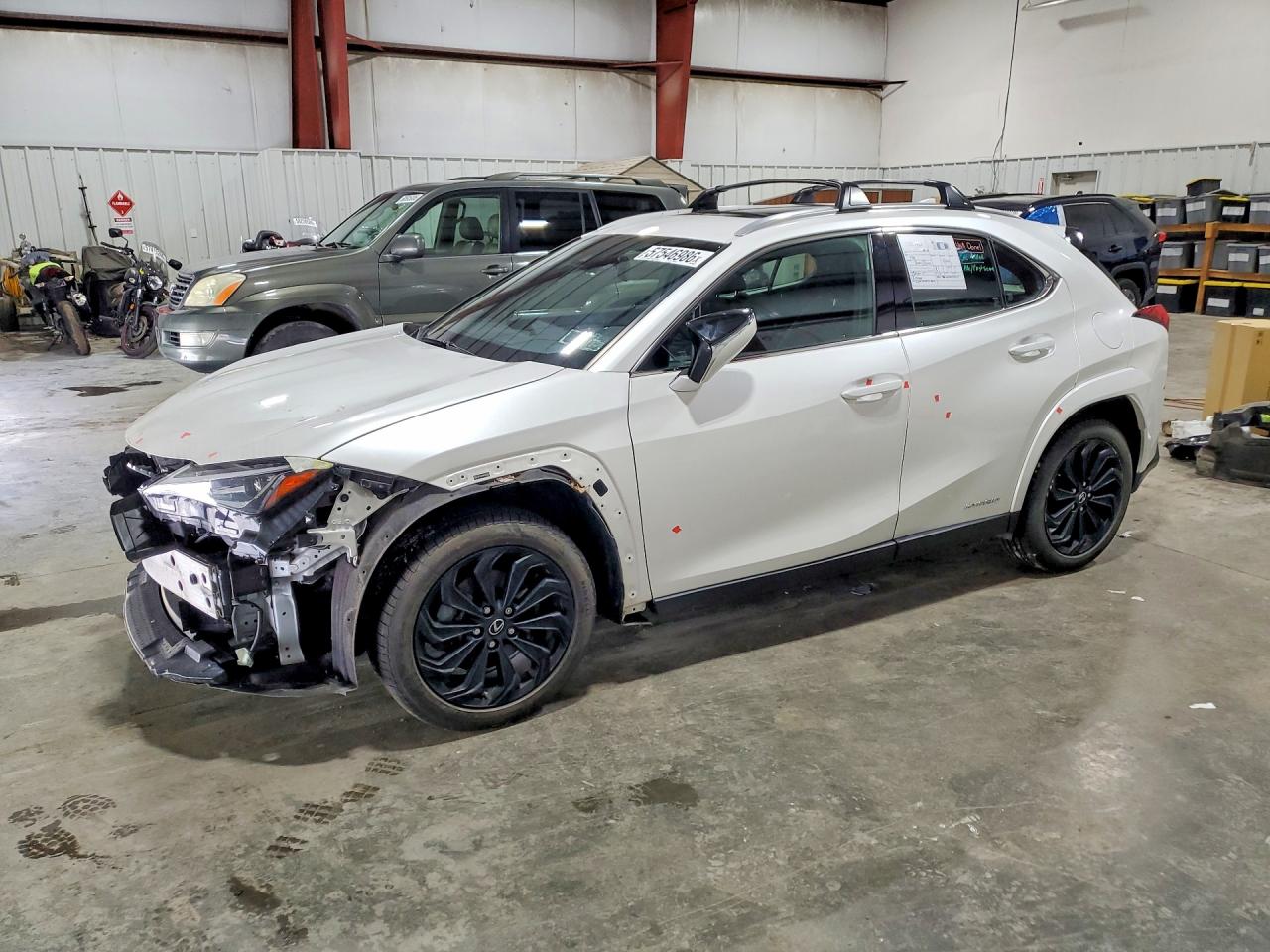2022 Lexus UX 250h, VIN JTHP9JBH4N2062444 — Перед