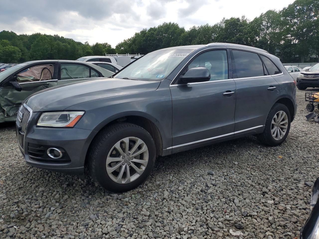 2016 Audi Q5 Premium Plus, VIN WA1L2AFP0GA104262 — Side