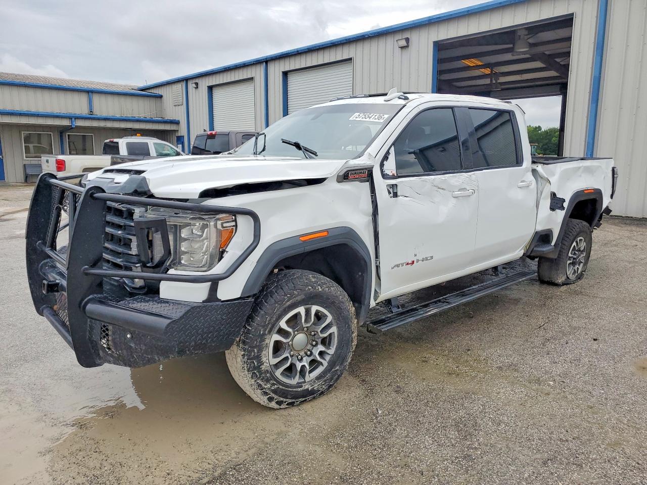2023 GMC Sierra 2500HD AT4, VIN 1GT49PEY8PF245702 — Front end