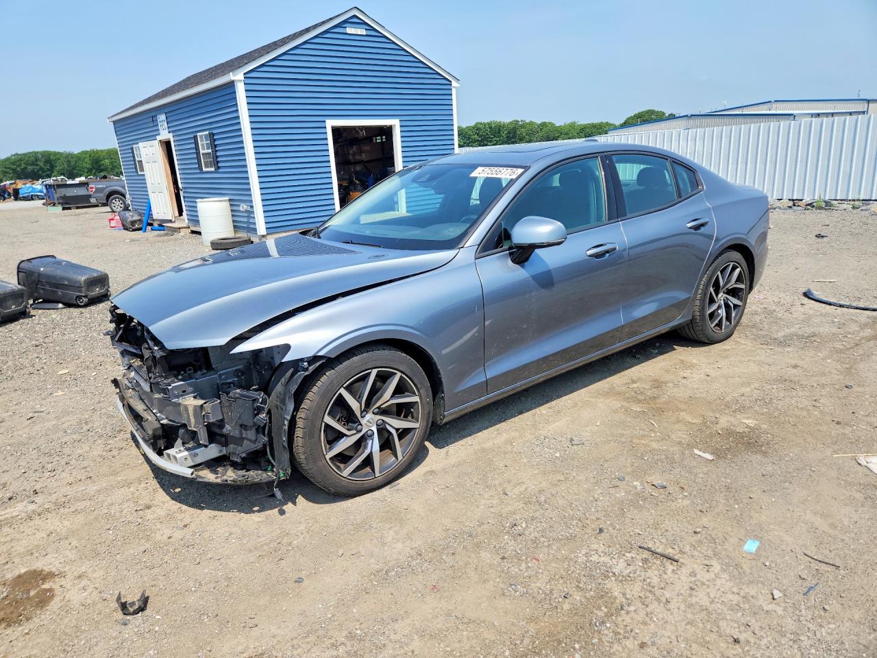 2019 Volvo S60 Momentum, VIN 7JRA22TK3KG004305 — Front end