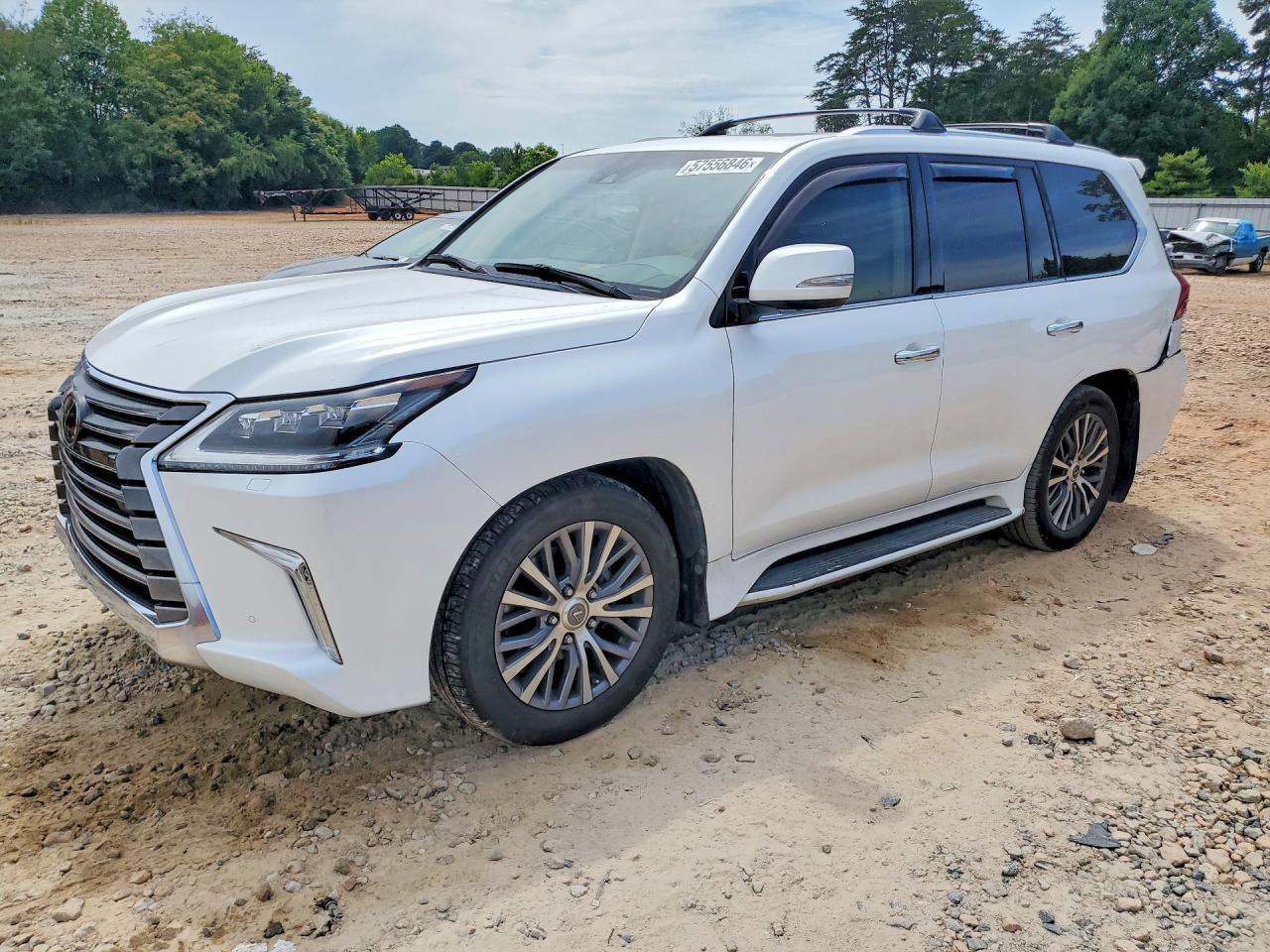 2018 Lexus LX 570, VIN JTJHY7AXXJ4262115 — Rear end