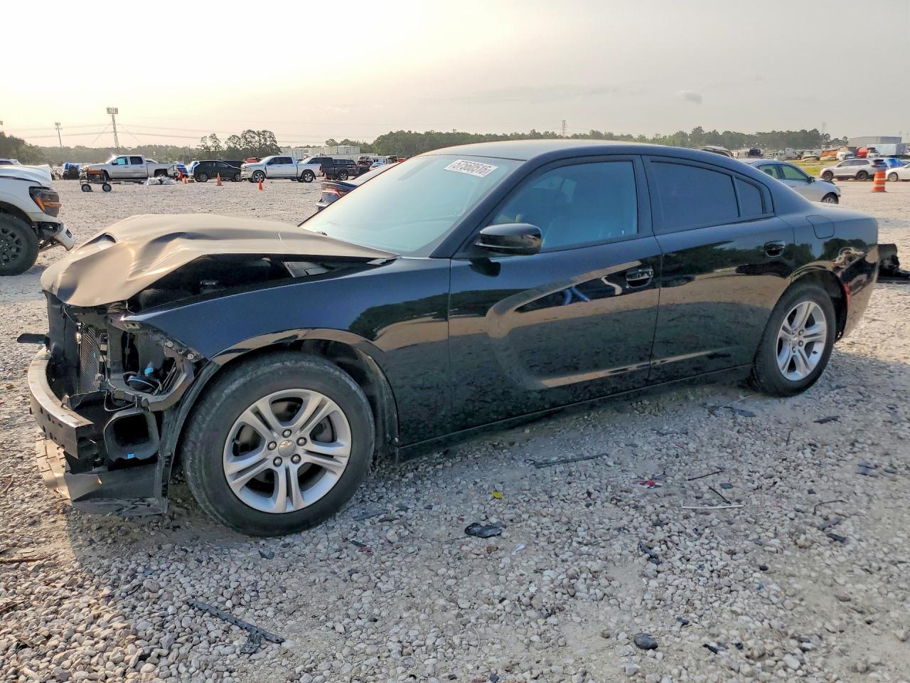 2019 Dodge Charger SXT, VIN 2C3CDXBG4KH660078 — Front end