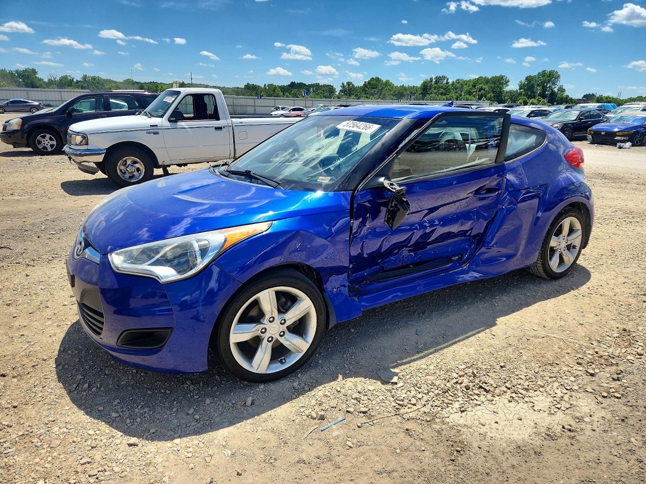2012 Hyundai Veloster w/Black Int, VIN KMHTC6ADXCU049983 — Бок