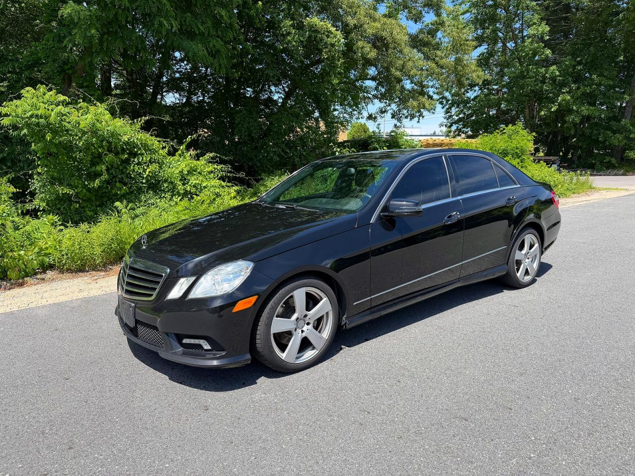 2011 Mercedes-Benz E 350 Sport, VIN WDDHF8HB0BA325966 — Normal wear
