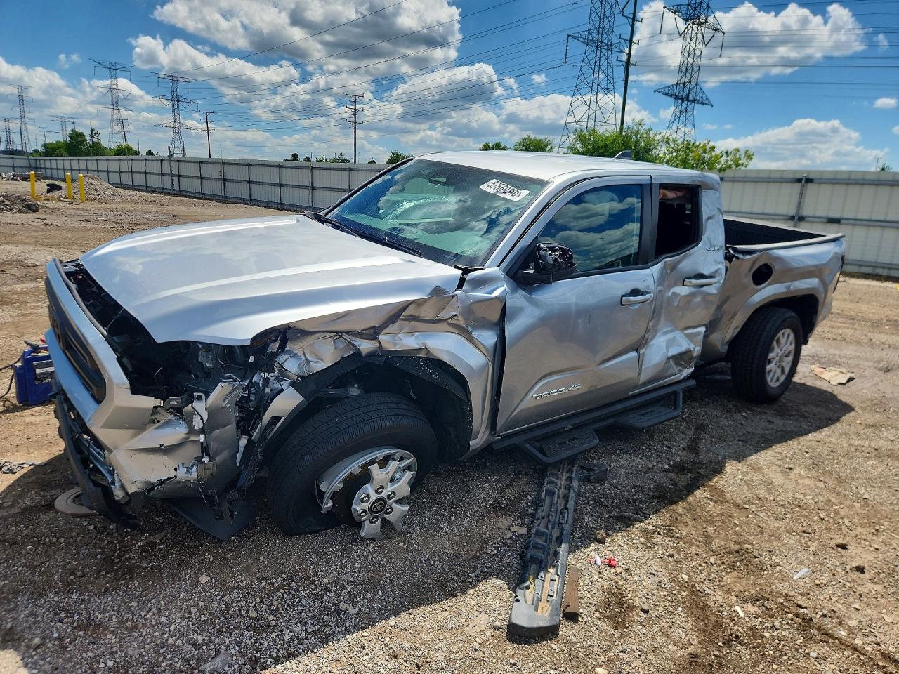 2026 Toyota Tacoma SR5, VIN 3TMLB5JN1TM218464 — Перед