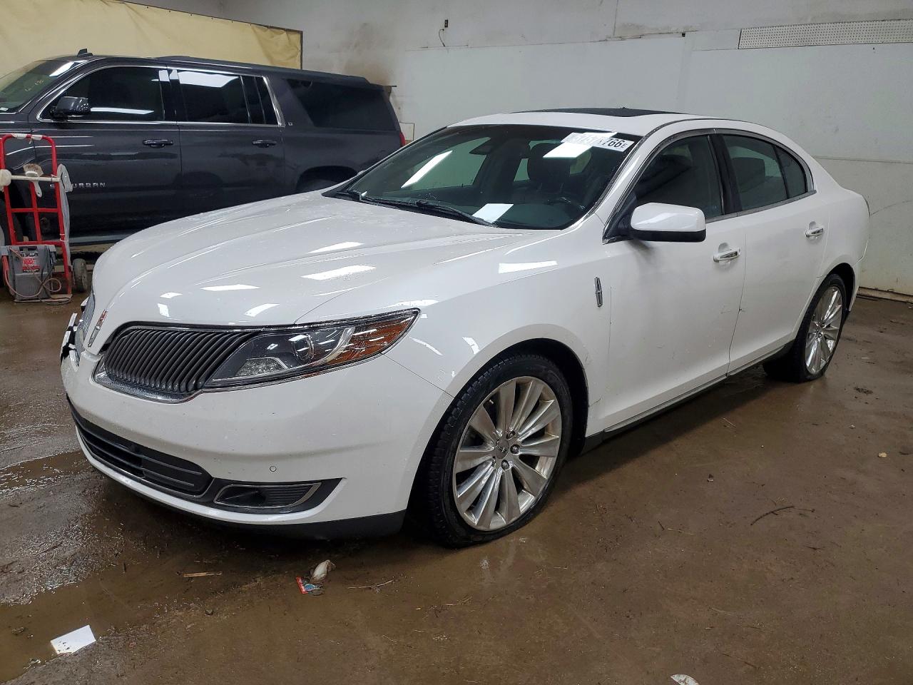 2013 Lincoln MKS EcoBoost, VIN 1LNHL9FTXDG617754 — Front end
