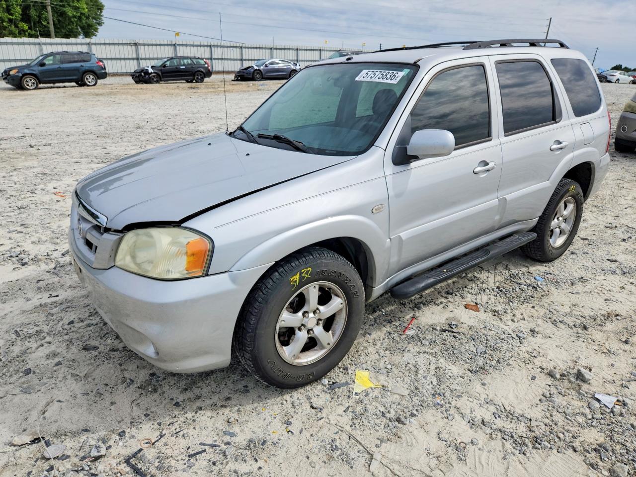 2005 Mazda Tribute S, VIN 4F2CZ04115KM35868 — Front end