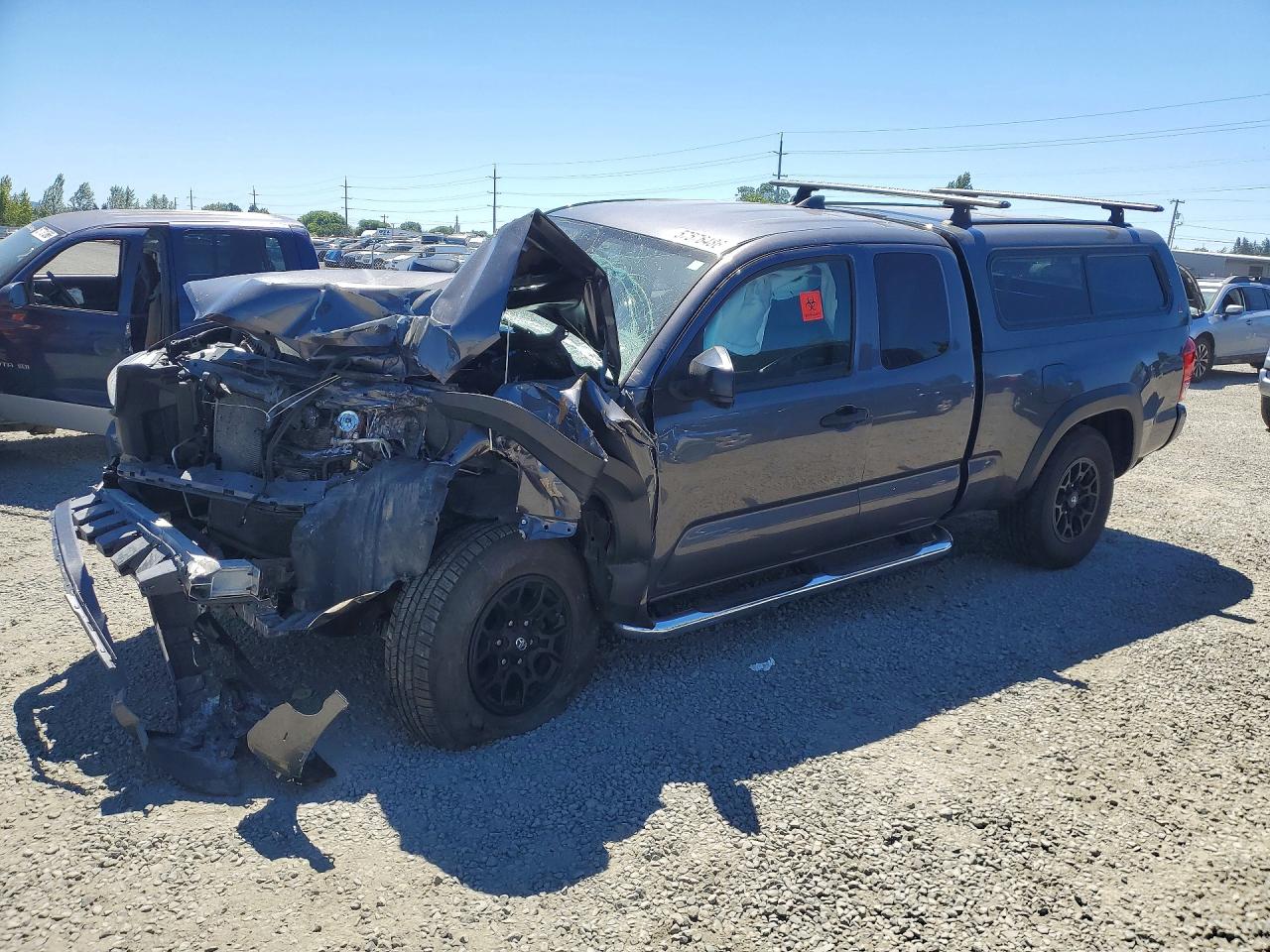 2019 Toyota Tacoma SR, VIN 5TFSZ5AN3KX171681 — Front end