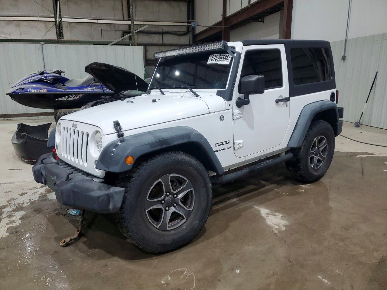 2014 Jeep Wrangler Sport, VIN 1C4AJWAG4EL316426 — Front end