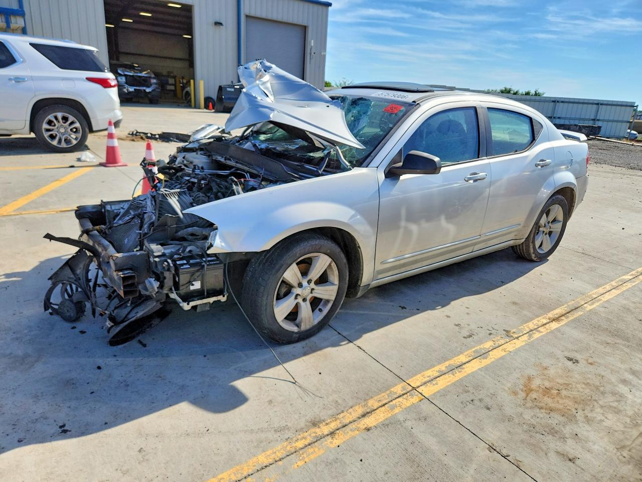 2008 Dodge Avenger SXT, VIN 1B3LC56K78N159396 — Front end
