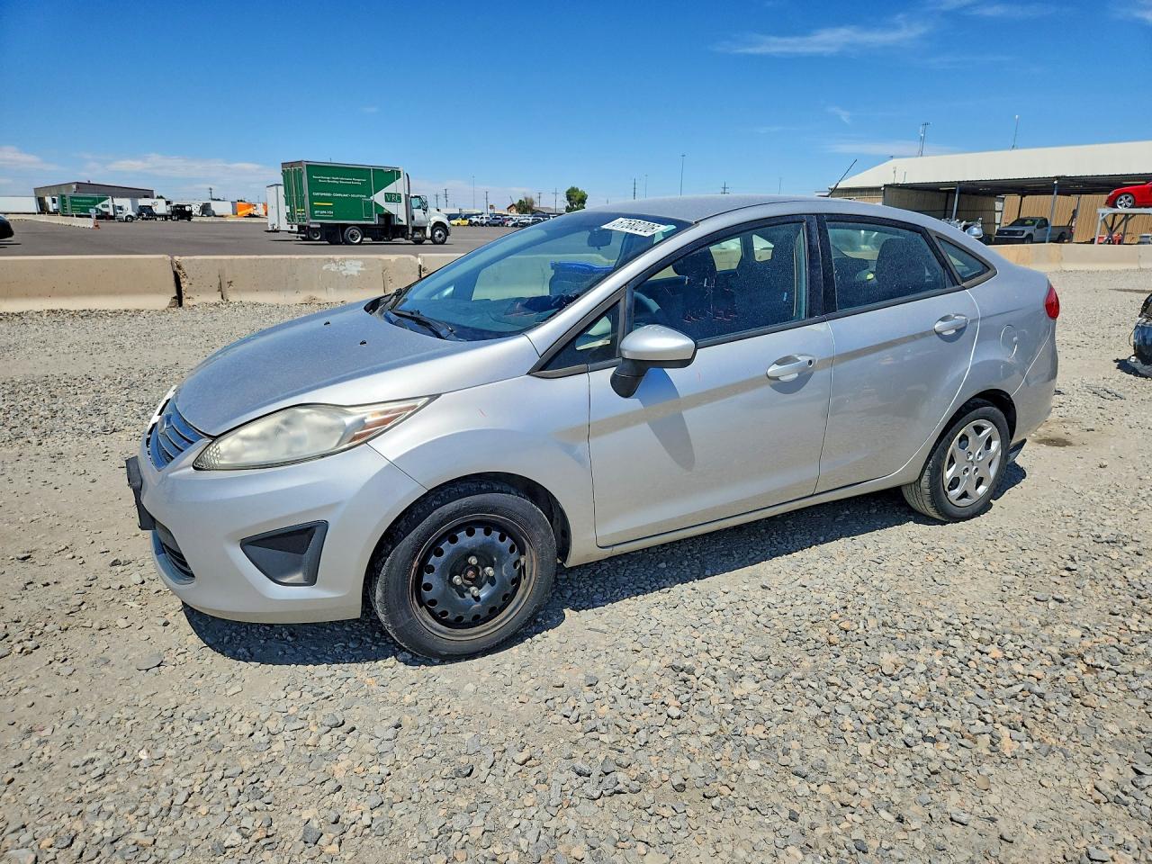 2011 Ford Fiesta SE, VIN 3FADP4BJ0BM226281 — Front end