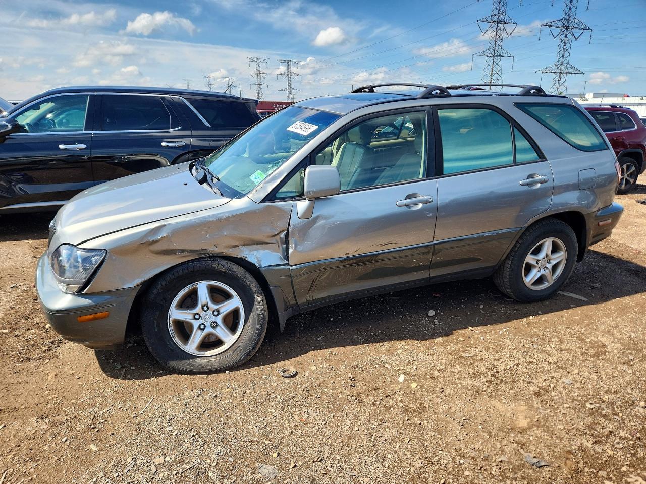 2000 Lexus RX 300, VIN JT6HF10U3Y0135390 — Side