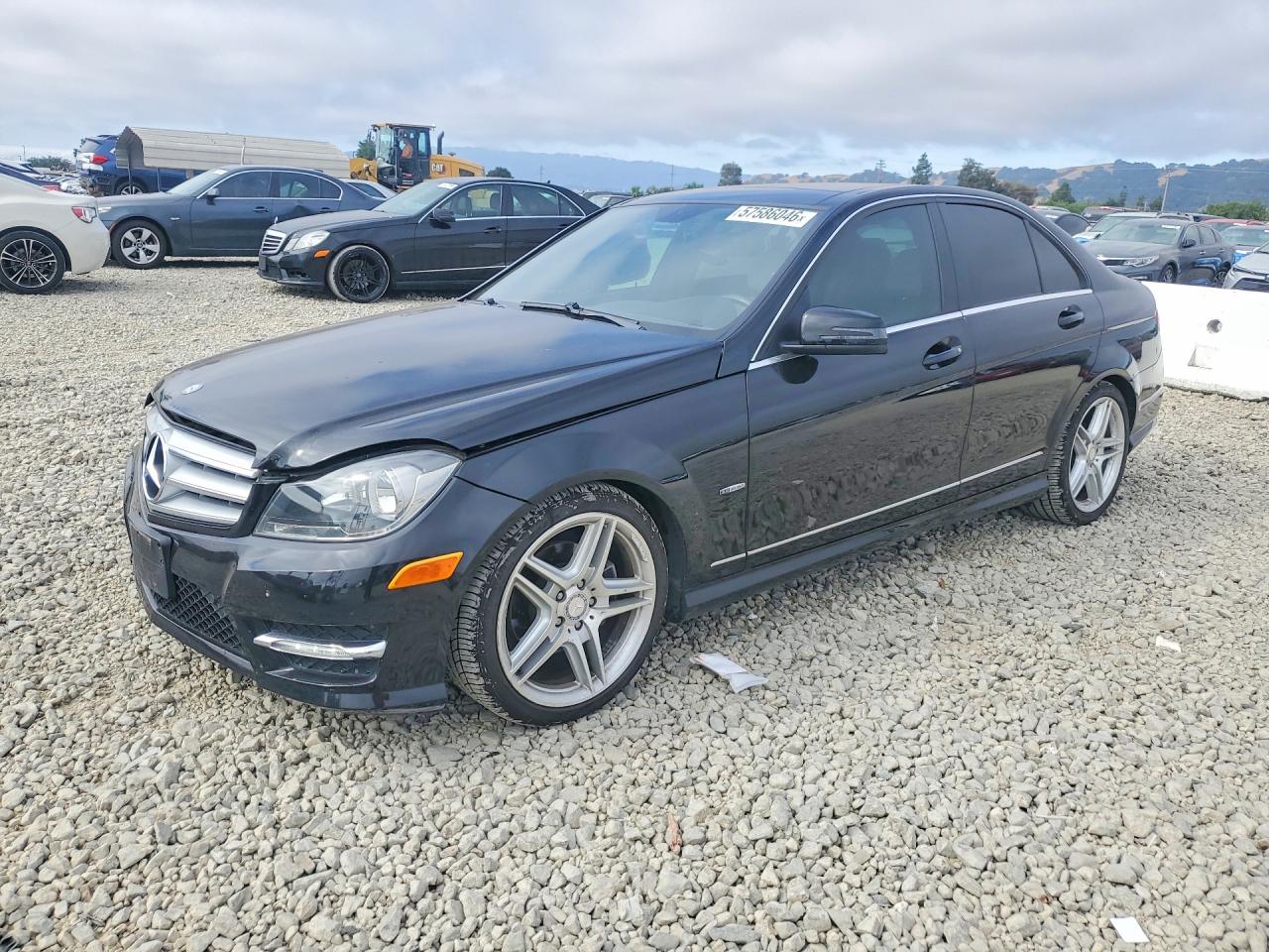 2012 Mercedes-Benz C 250 Sport, VIN WDDGF4HB0CA644287 — Днище
