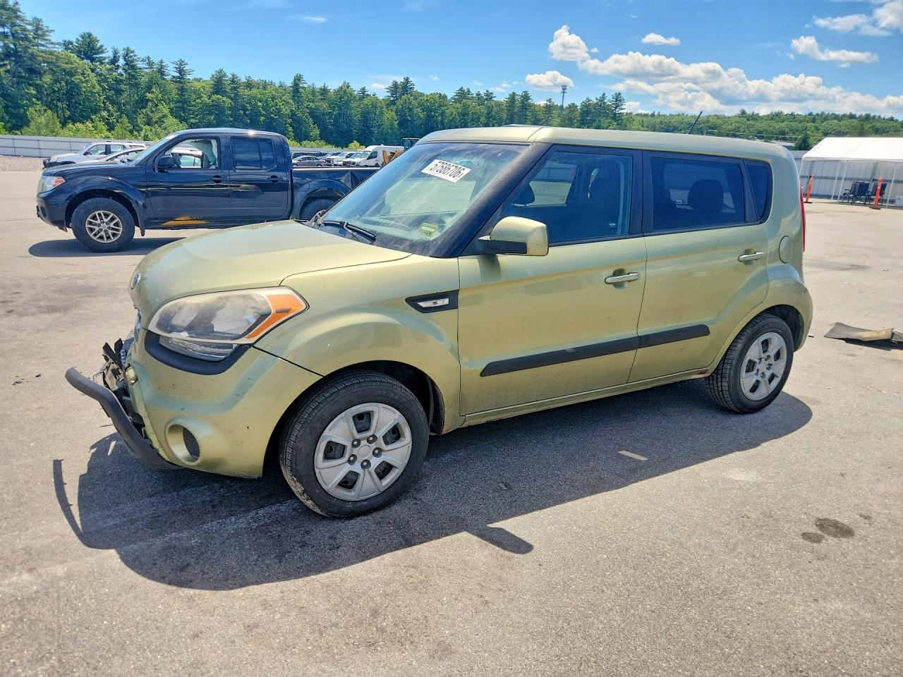 2012 Kia Soul, VIN KNDJT2A57C7471186 — Front end