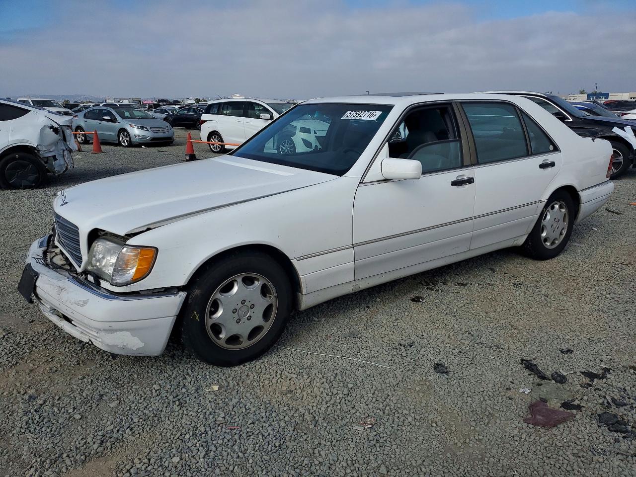 1996 Mercedes-Benz S 320, VIN WDBGA43E8TA299826 — Front end