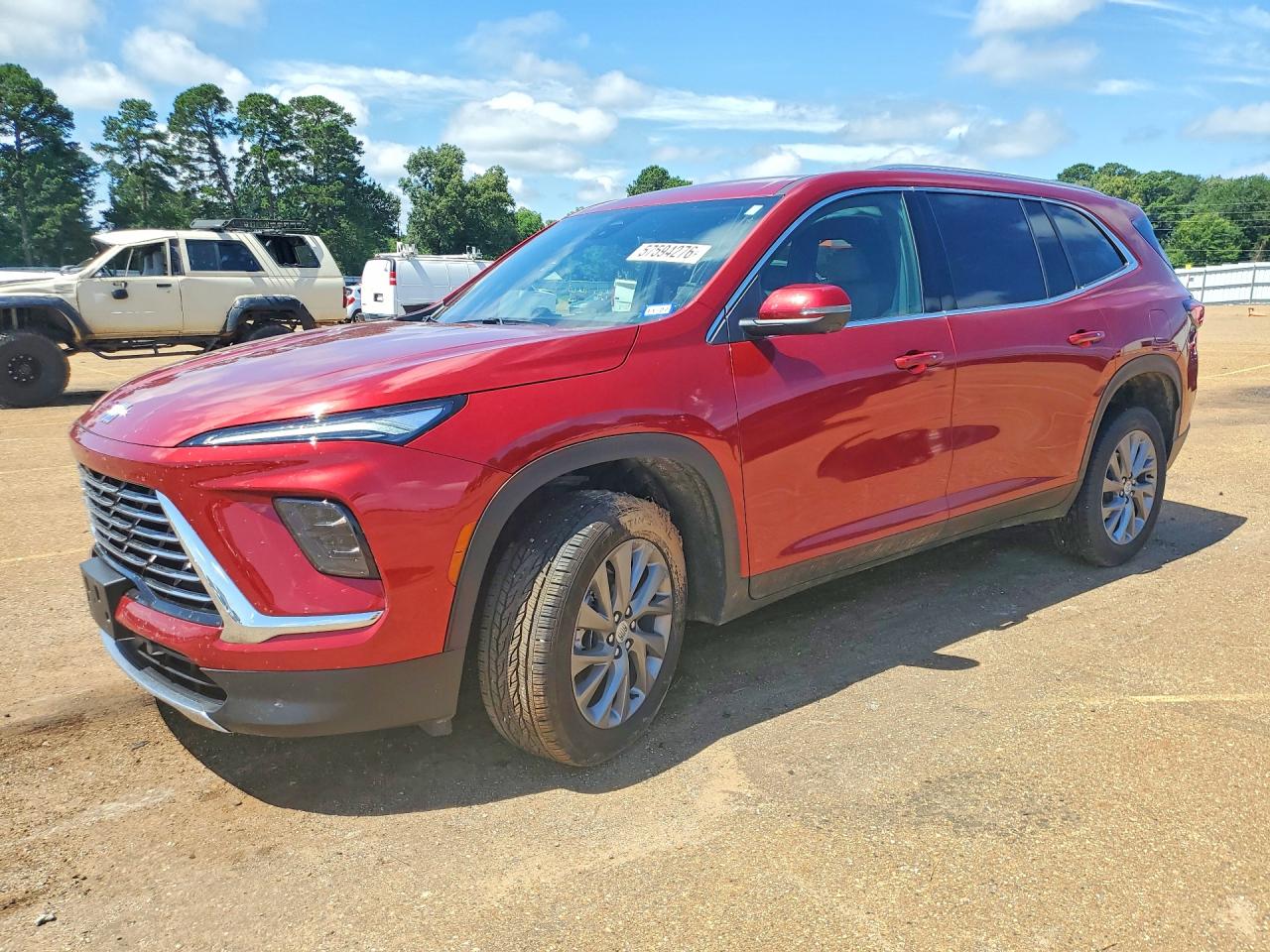 2025 Buick Enclave Preferred, VIN 5GAERARS2SJ287524 — Бок