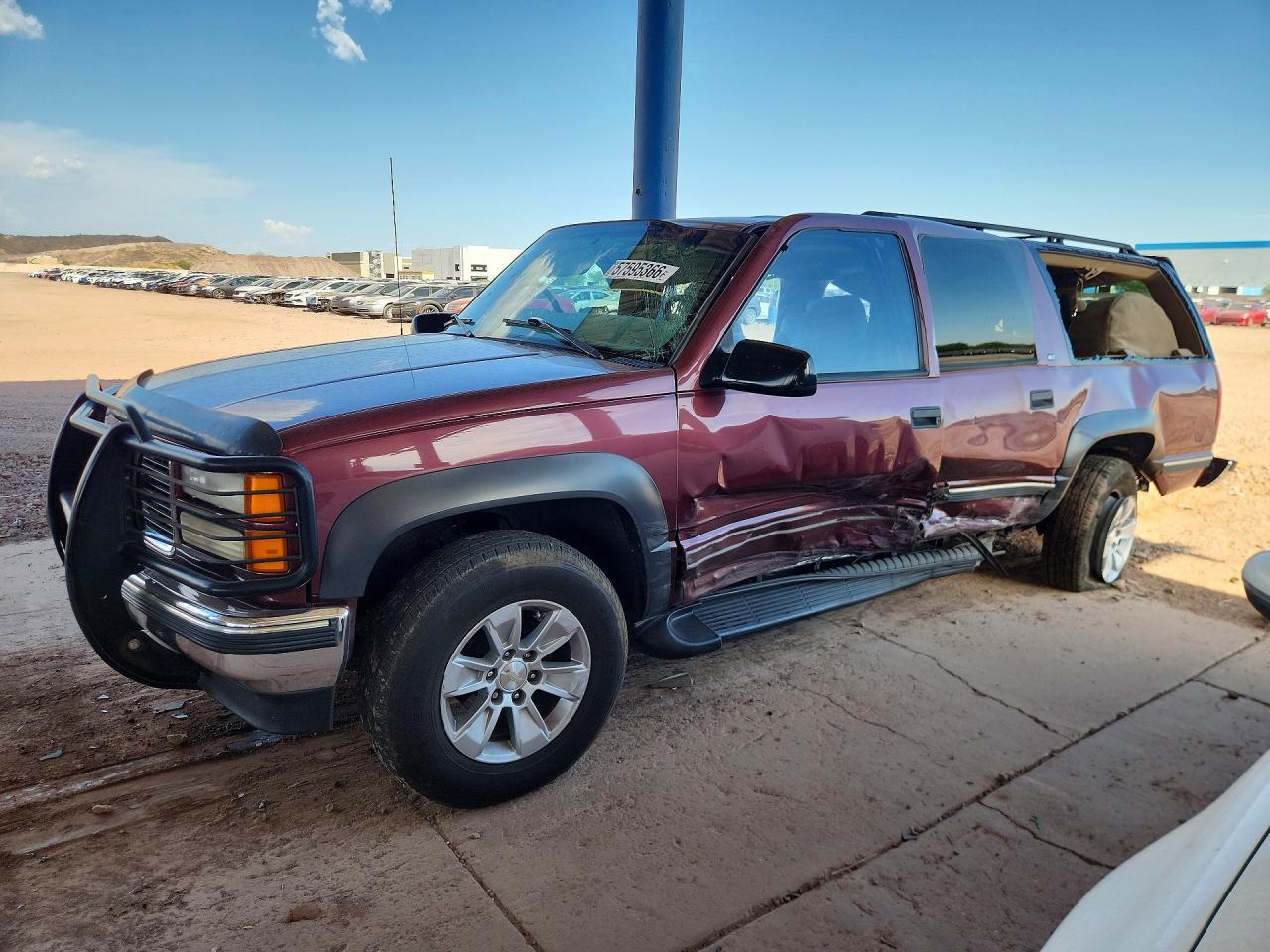 1997 GMC Suburban, VIN 3GKFK16R0VG525681 — Rear end