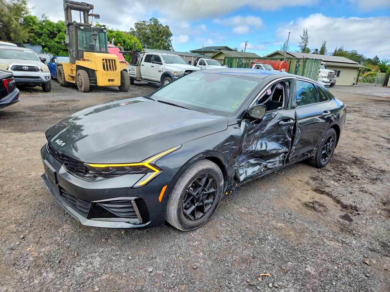 2025 Kia K5 LXS, VIN KNAG24J72S5358215 — Side