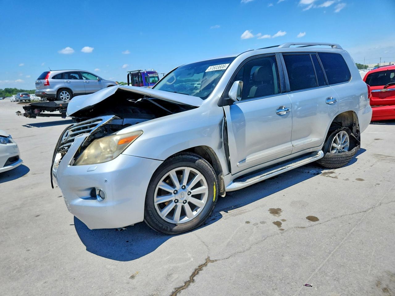 2008 Lexus LX 570, VIN JTJHY00W684018522 — Front end
