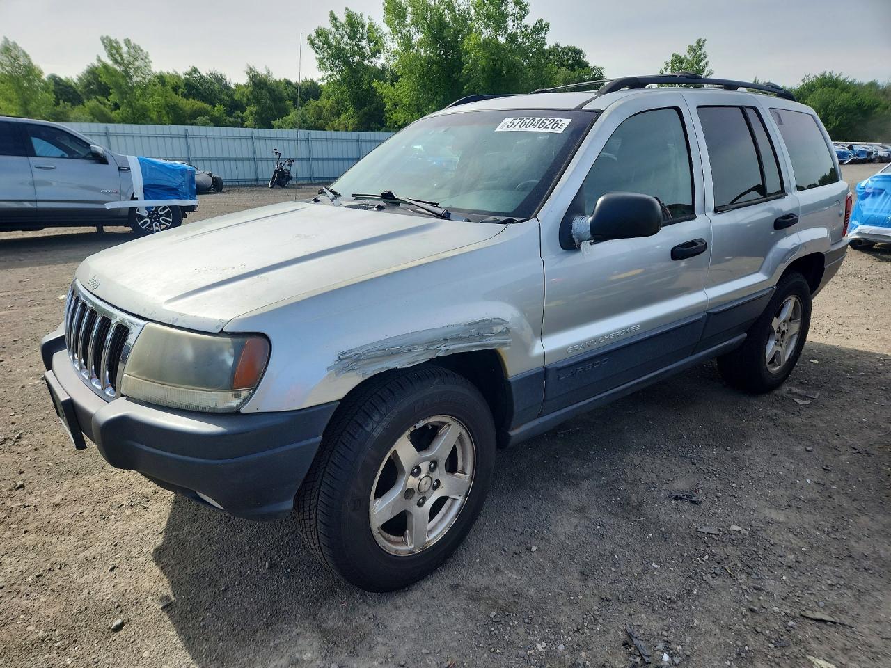 2003 Jeep Grand Cherokee Laredo, VIN 1J4GW48S33C525013 — Minor dents and scratches