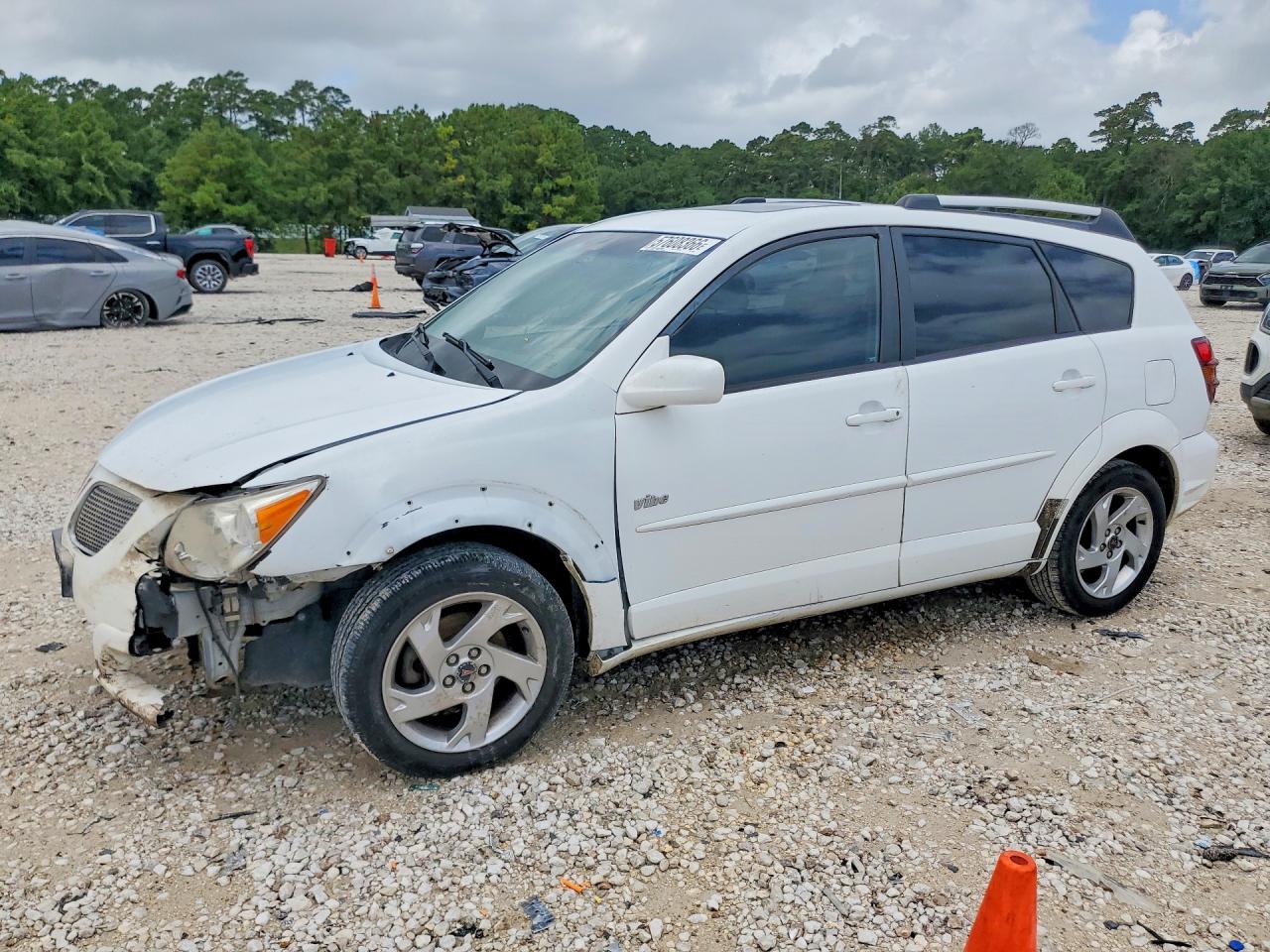 2005 Pontiac Vibe, VIN 5Y2SL63845Z432226 — Front end