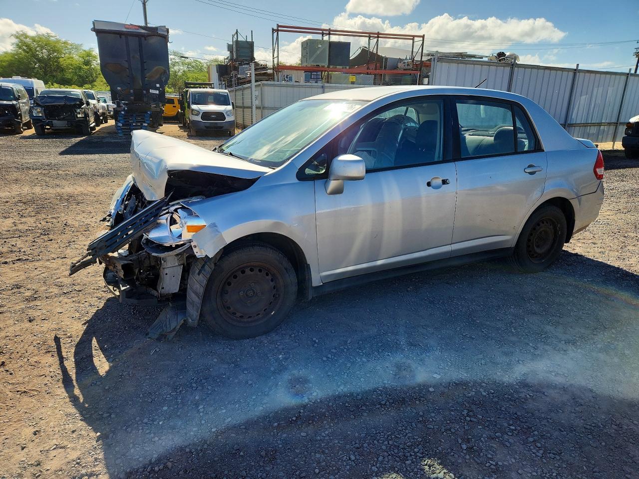 2010 Nissan Versa S, VIN 3N1BC1AP0AL366775 — Front end