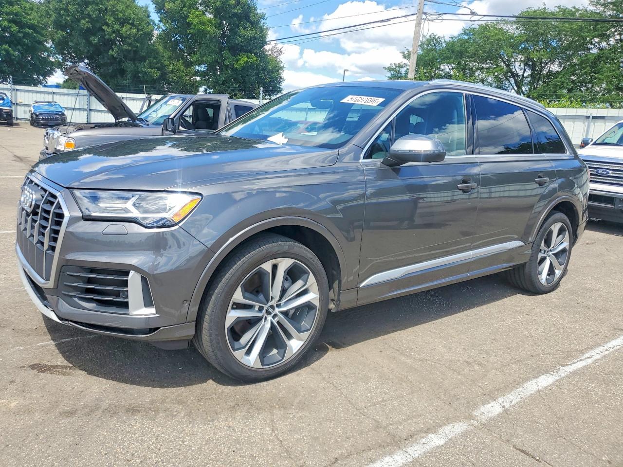 2020 Audi Q7 Premium Plus, VIN WA1LXAF76LD004841 — Мелкие вмятины и царапины