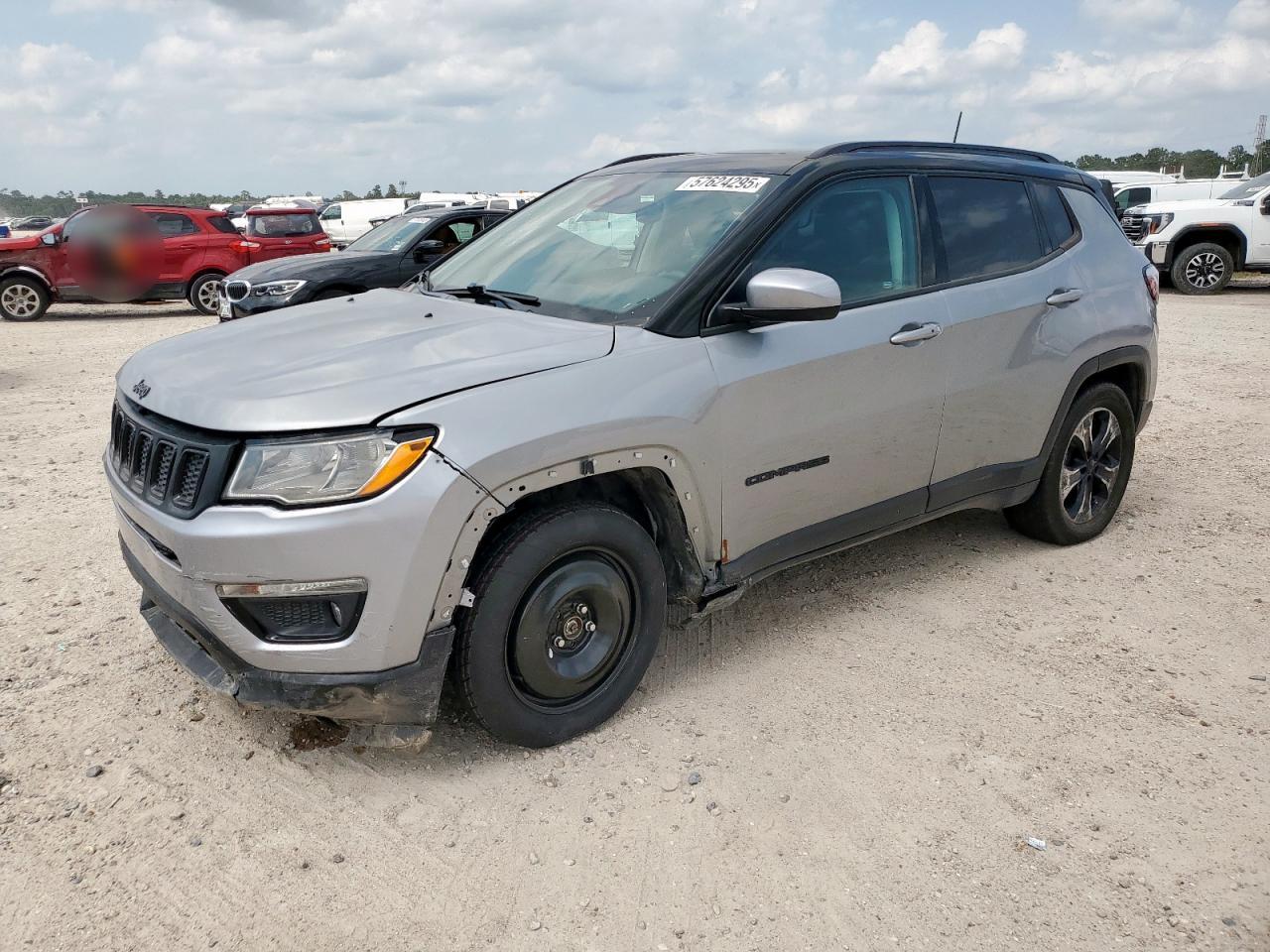 2021 Jeep Compass Altitude, VIN 3C4NJCBB2MT532314 — Front end