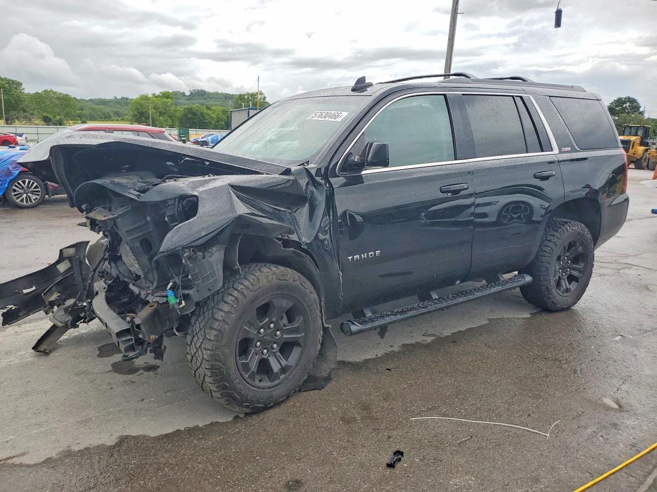 2017 Chevrolet Tahoe LT, VIN 1GNSKBKC6HR372415 — Front end