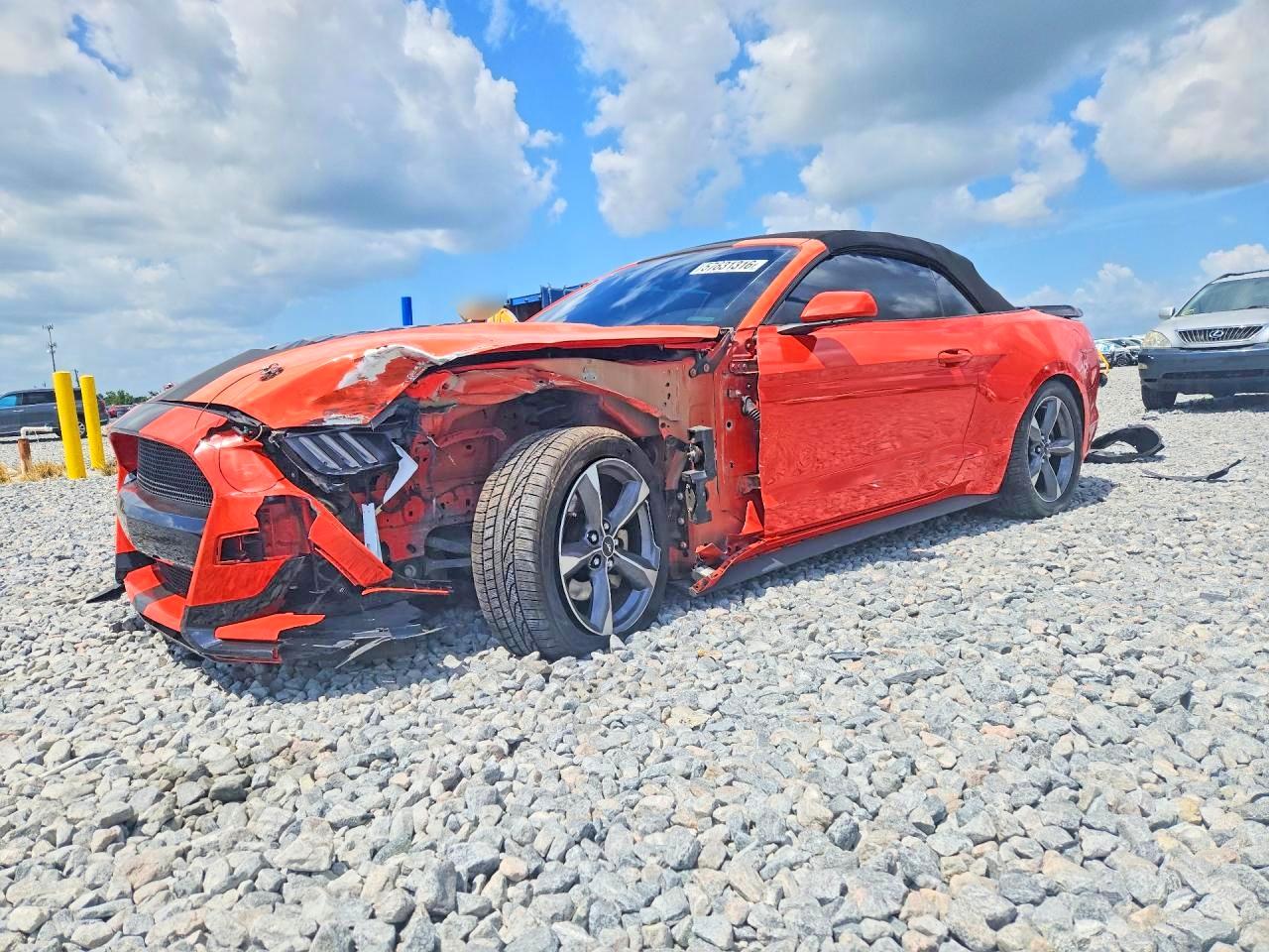 2016 Ford Mustang V6, VIN 1FATP8EM0G5226870 — Front end
