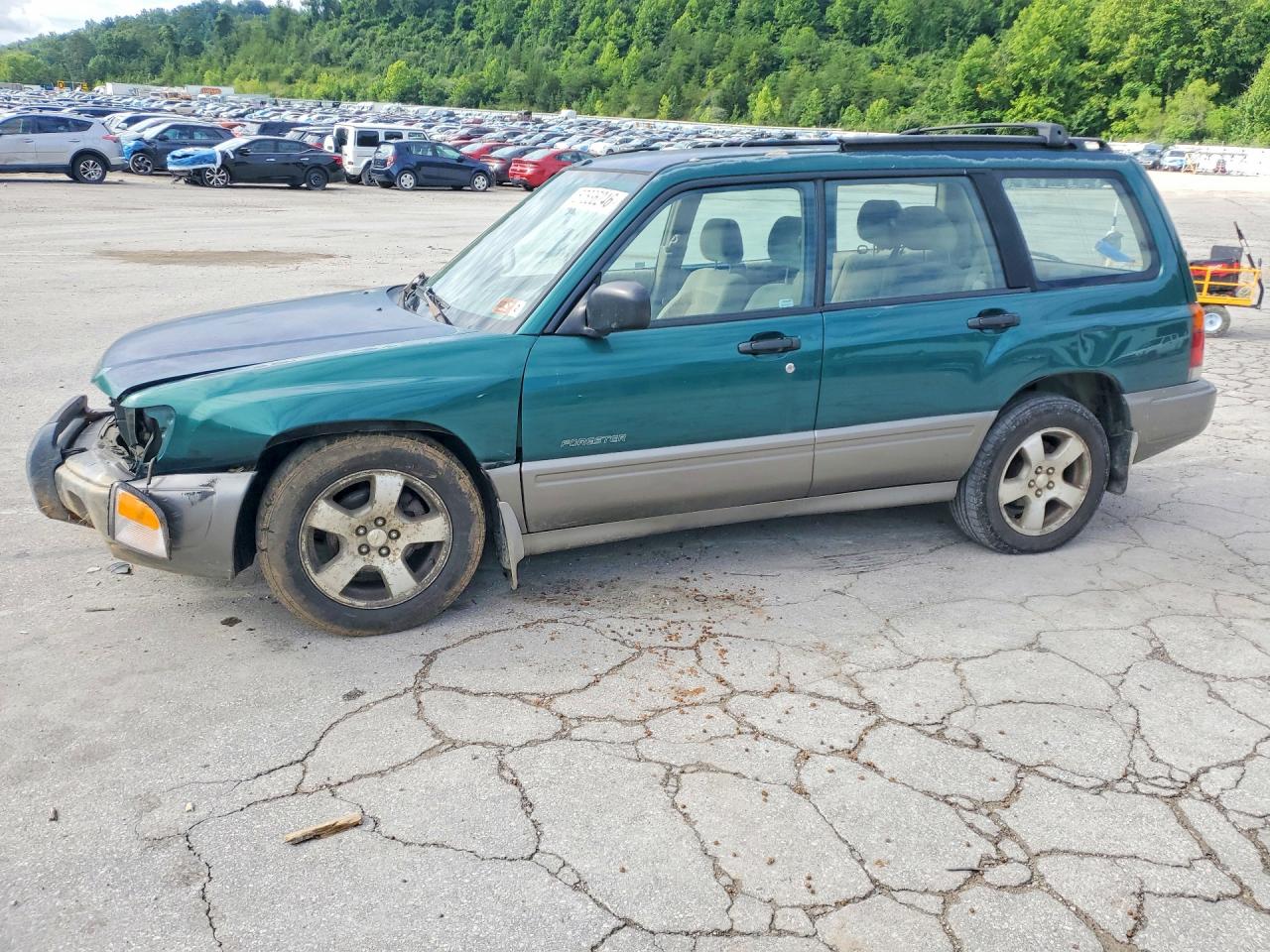1999 Subaru Forester S, VIN JF1SF6559XH732675 — Front end