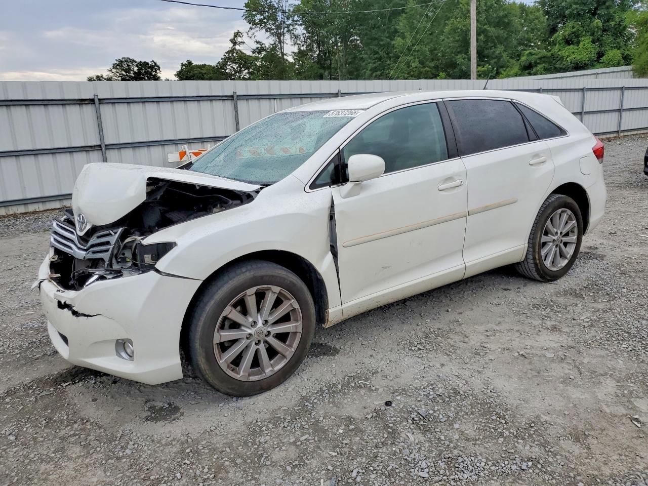 2011 Toyota Venza, VIN 4T3ZA3BB4BU043498 — Front end